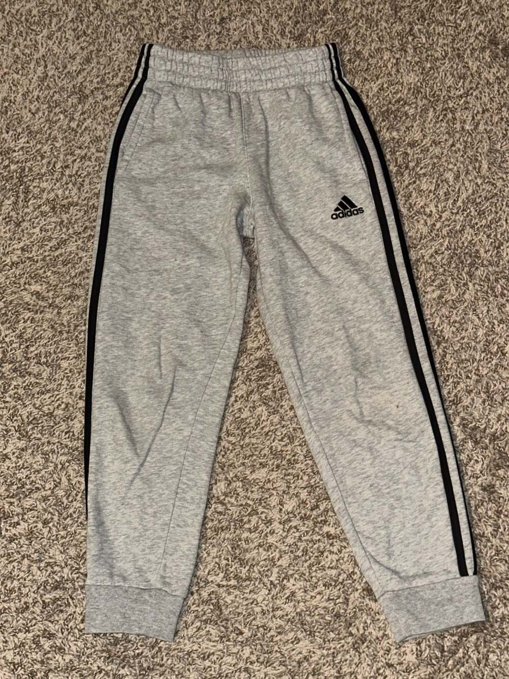 Adidas Kids Gray 3-Stripes Fleece Cuffed Jogger Sweatpants Size 8